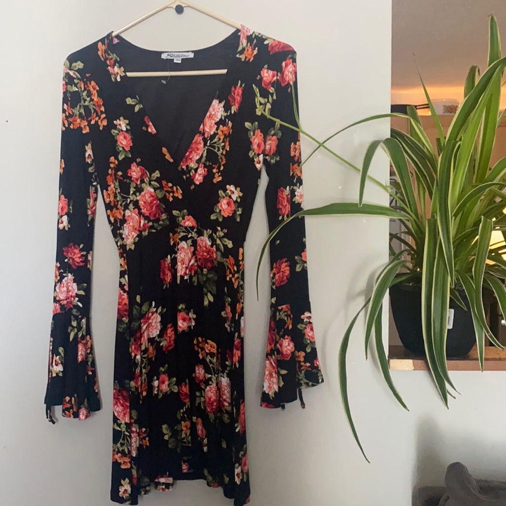 🎈5/$40 Black and Floral Dress